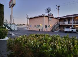 Star Inn Barstow โรงแรมใกล้ Route 66 Mother Road Museum ในบาร์สโตว์