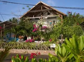 Serenity Luxurious Beachfront Villa & Spa with private Infinity Pool, 8 Guests