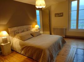 La Maison de Jeanne, maison d'hôtes, hotel en Thiézac