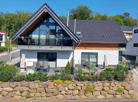 Haus Meeresleuchten mit Sauna- und Erlebnisbadnutzung, hotel com spa em Ostseebad Sellin
