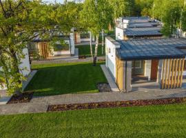 Riviera Camp, hotel de playa en Radłów