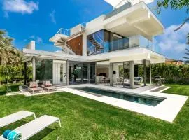 All About Villa Gladiolo