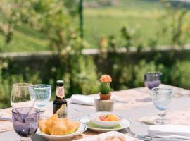 BACCO D'ORO Wine & Relais, guest house in Mezzane di Sotto