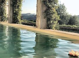 Il Sassoscritto Bed and Breakfast, hotel v destinaci Montecalvo Versiggia