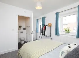 Derby Train Station & Derbion - 3 Bedroom Modern House