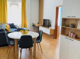 Уютен апартамент в сърцето на прекрасен град Варна, hotell i nærheten av Piccadilly Park Varna i Varna by