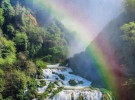 Casa Vacanze Le Cascate, hotel v destinaci Le Marmore