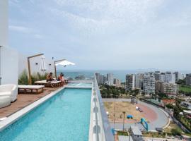 Chic & Ocean View Apartment, hótel með jacuzzi-potti í Lima