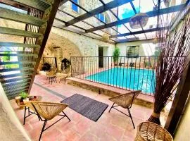GITE DE GROUPE 9ch ou 3 GITES Indépendants de 3ch - PATIO et PISCINE INTERIEURE CHAUFFEE TOUTE L'ANNEE