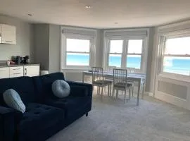 Stunning Beachfront Apartment, Perfect Sea View.