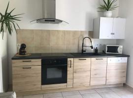 Appartement T1 plain pied, מלון בלה קאנה-דה-מור