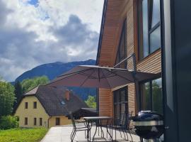 The Valley Queens, chalet i Bovec