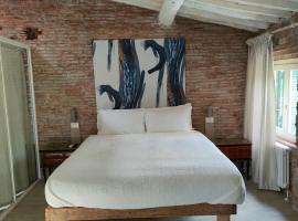 Inside the Wall, guest house in Lucca