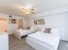 4BR APT with Bay View at Brickell, Free Parking