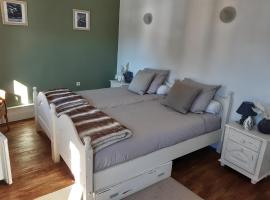 Bed and Breakfast Les Airelles, bed & breakfast a Val-des-Prés