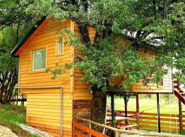 The Treehouse of The Dragon, hotel blizu znamenitosti Pateron Monastery, Janjina