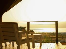 Sky Glamping boutique、モシャヴ・ラモットのラグジュアリーテント