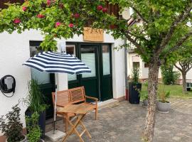 Ferienwohnung Zum Eifelelch, готель у місті Даун