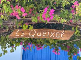Es Queixal - Can Canet con piscina exterior climatizada, hotel in Cala Vadella