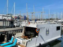 Hausboot mit Traumlage in Lübeck-Travemünde