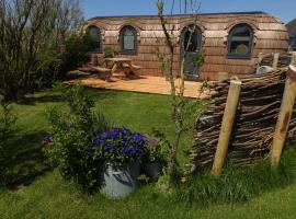 Igluhut De Keet, in Natuurgebied en vlakbij het Strand, apartamento em Callantsoog