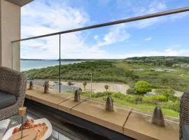 Apartment 10 Waterstone House - Luxury Apartment with Sea Views