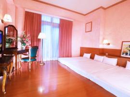 East Commercial Affairs Hotel, hotel sa Luodong