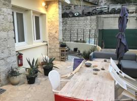 appartement familiale avec extérieur sympas pour profité du soleil, smještaj uz plažu u Marseilleu