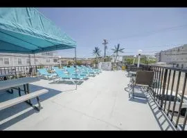 Surfcomber Motel