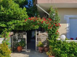 House in the Village, appartement in Fotolívos