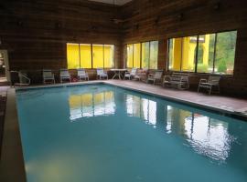 Golden Manor Inn & Suites, Hotel in Muldraugh