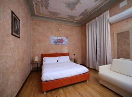 Appartamento liberty con area giochi, hotel en Udine