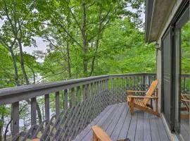 Beaver Lake Retreat with Deck and Private Hot Tub