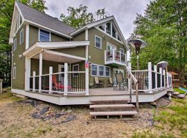 Waterfront Ashland Home about 2 Mi to Downtown!: Ashland şehrinde bir villa