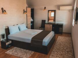 Delta Est Hotel & Restaurant, kh&aacute;ch sạn 3 sao ở Sulina