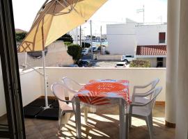 At home on the coast, apartment in Torre Santa Sabina