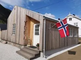 DALEN - Full house with two bedrooms, patio, garden and central location