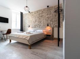 City center studio apartments L&B, hotel en Pula