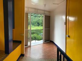 Colorful Transient House for Baguio Encounter_new, appartement à Baguio