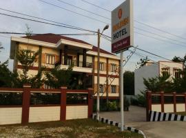 Golden Hotel Sarolangun, hotel en Palas
