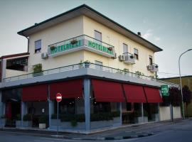 Hotel Rizzi, hotel v destinaci Monticello Conte Otto
