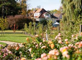 Hostellerie De Levernois, hotel with hot tubs in Levernois