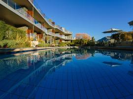 Lakeside Apartments, hotel with pools in Wanaka