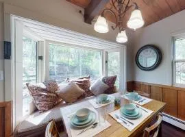 Cozy Condo on Chamonix Lane
