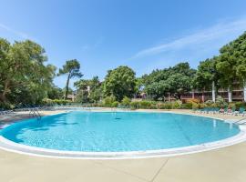 Palombes - Joli Appartement Piscine, hotel in Moliets-et-Maa