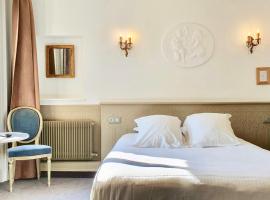 Les Cabines, hotel v destinaci Houlgate