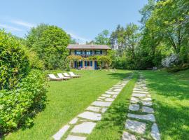 Lovely Villa with huge Garden surrounded by Nature, hotel in Bellagio