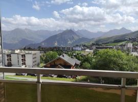 Appartement La Toussuire avec vue exceptionnelle, hotell i nærheten av Grand Truc i La Toussuire