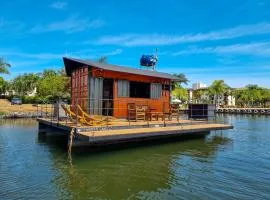 House Boat "Faroeste Caboclo"
