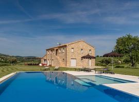 Casale Mignola, hotel met parkeren in Cingoli